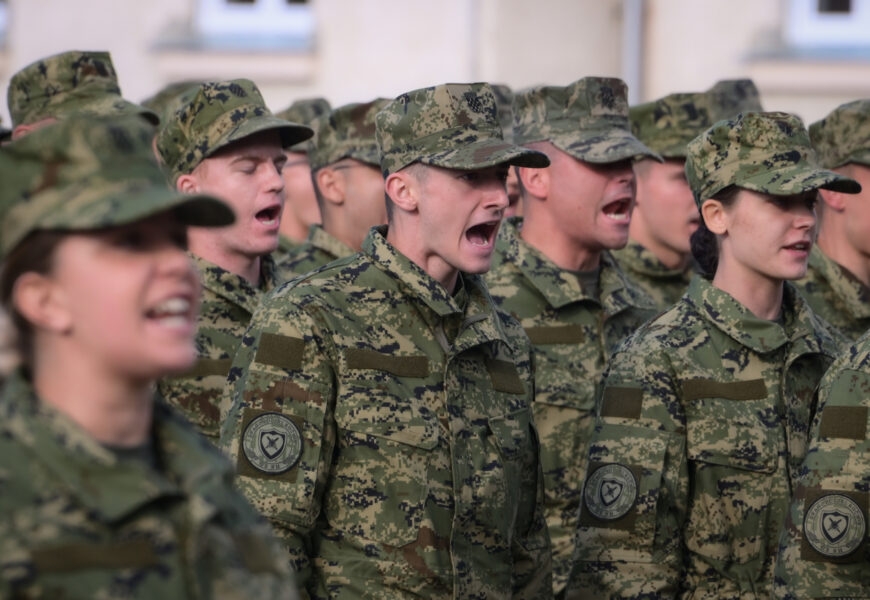 FOTO: Prisega novih ročnica i ročnika u požeškoj vojarni
