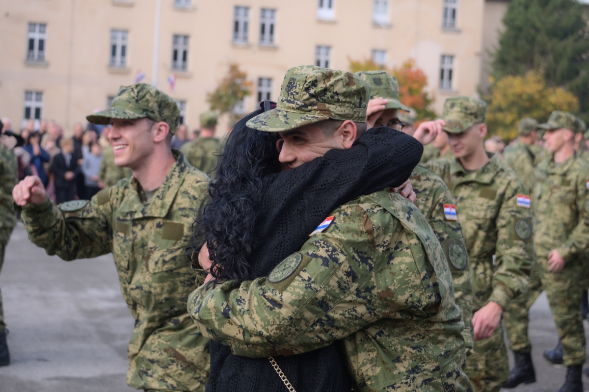FOTO: Prisega novih ročnica i ročnika u požeškoj vojarni