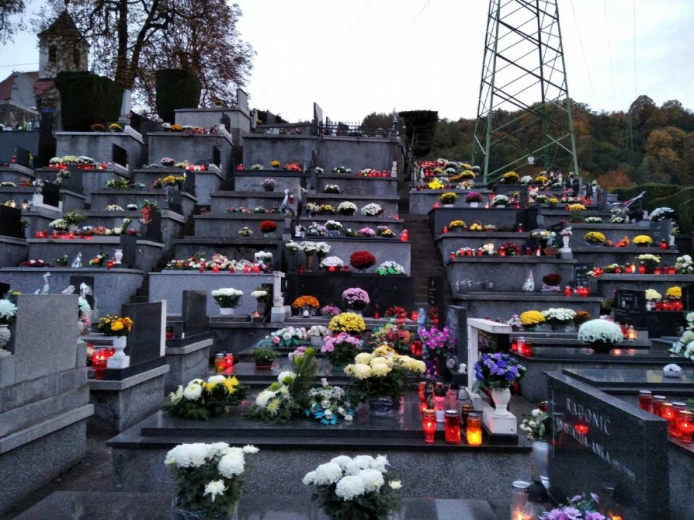 Blagdan je Svih svetih: Znate li što obilježavamo danas, a što na Dušni dan?