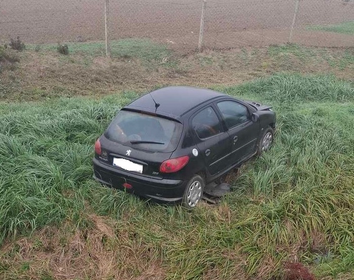 FOTO: Pijan sletio s kolnika u Kuli