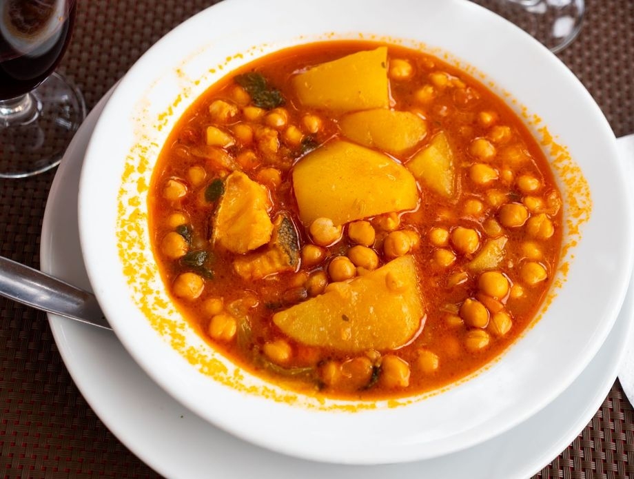 Recept za varivo od slanutka i krumpira koje će vas zagrijati i zasititi