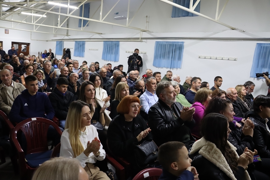 NK ’CROATIA’ MIHALJEVCI: Predstavljena knjiga “Pola stoljeća Nogometnog kluba Croatia Mihaljevci”