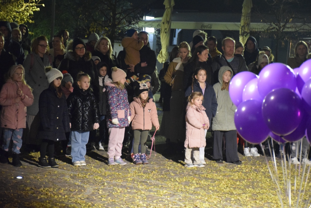 POŽEGA: Obilježen Dan palčića- prijevremeno rođene djece