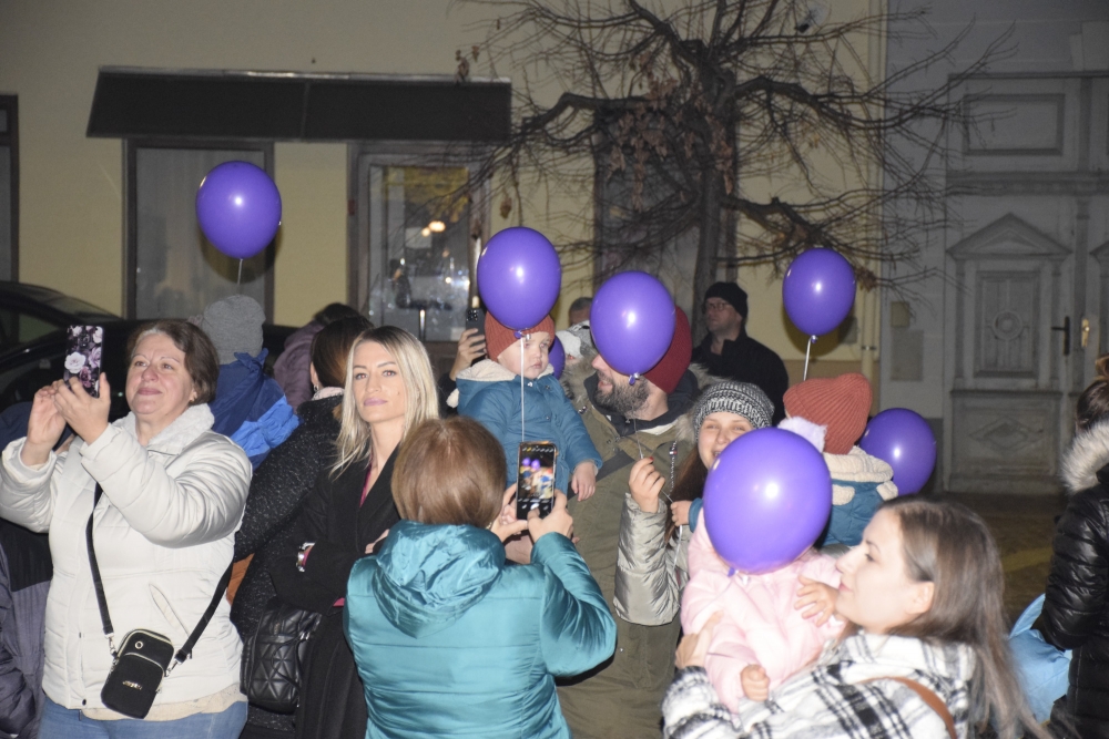 POŽEGA: Obilježen Dan palčića- prijevremeno rođene djece