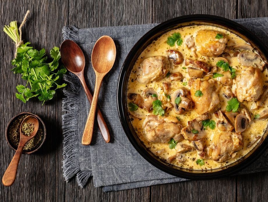 Recept za sočni pileći zabatak u kremastom umaku