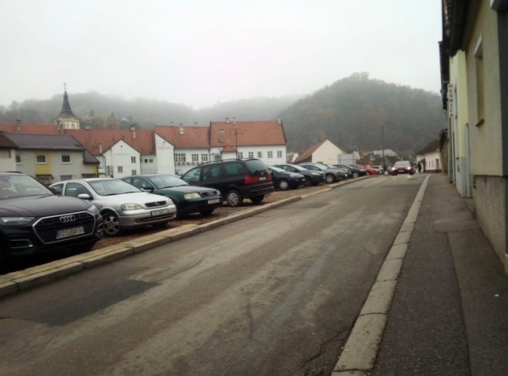 Matić: Na snazi je urbanistički i prometni nered u Požegi. Sokolova ulica kao divlje parkiralište 