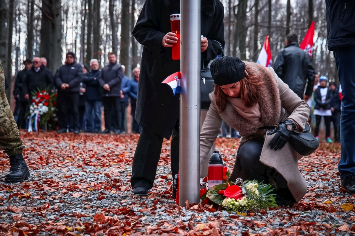 BAZA PAPUK: 33 godine od pogibije hrvatskih branitelja