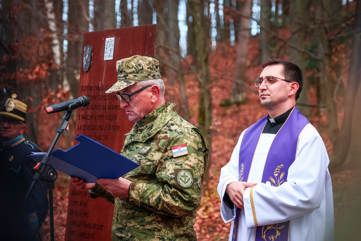 BAZA PAPUK: 33 godine od pogibije hrvatskih branitelja