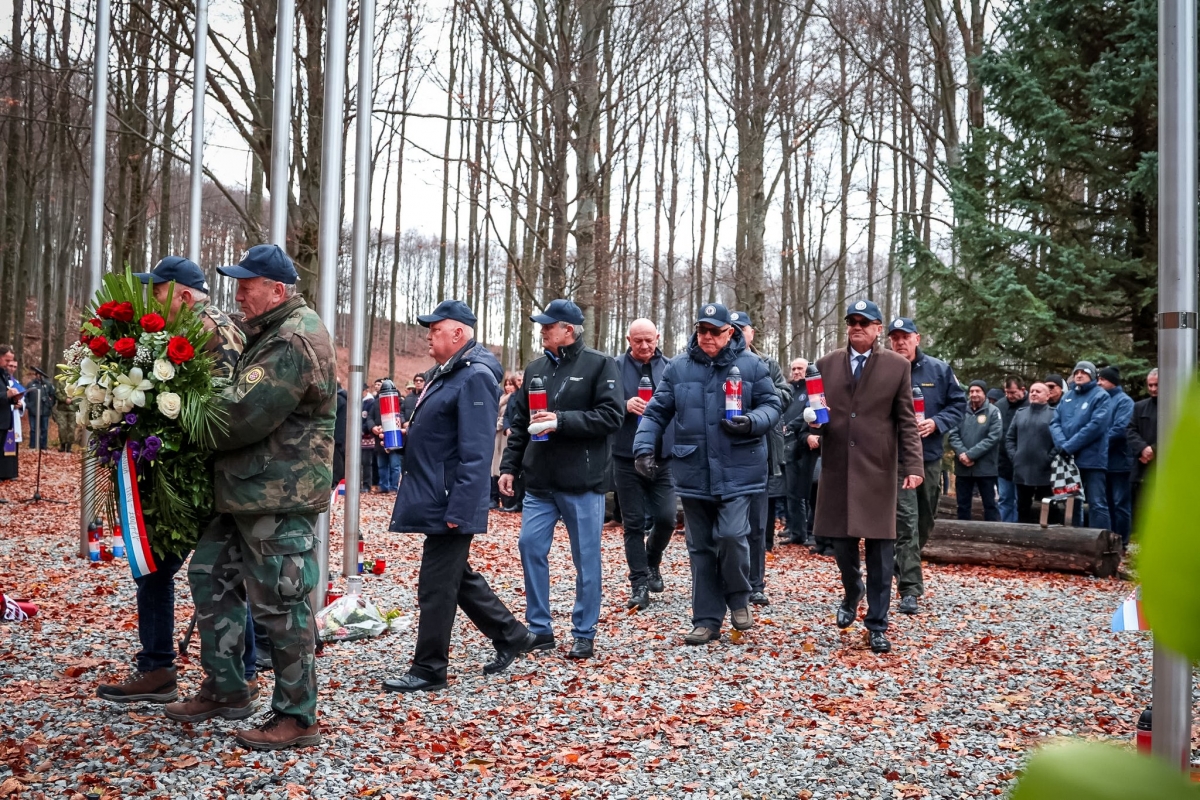 BAZA PAPUK: 33 godine od pogibije hrvatskih branitelja