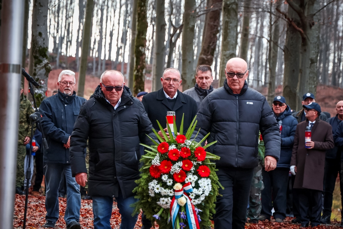 BAZA PAPUK: 33 godine od pogibije hrvatskih branitelja