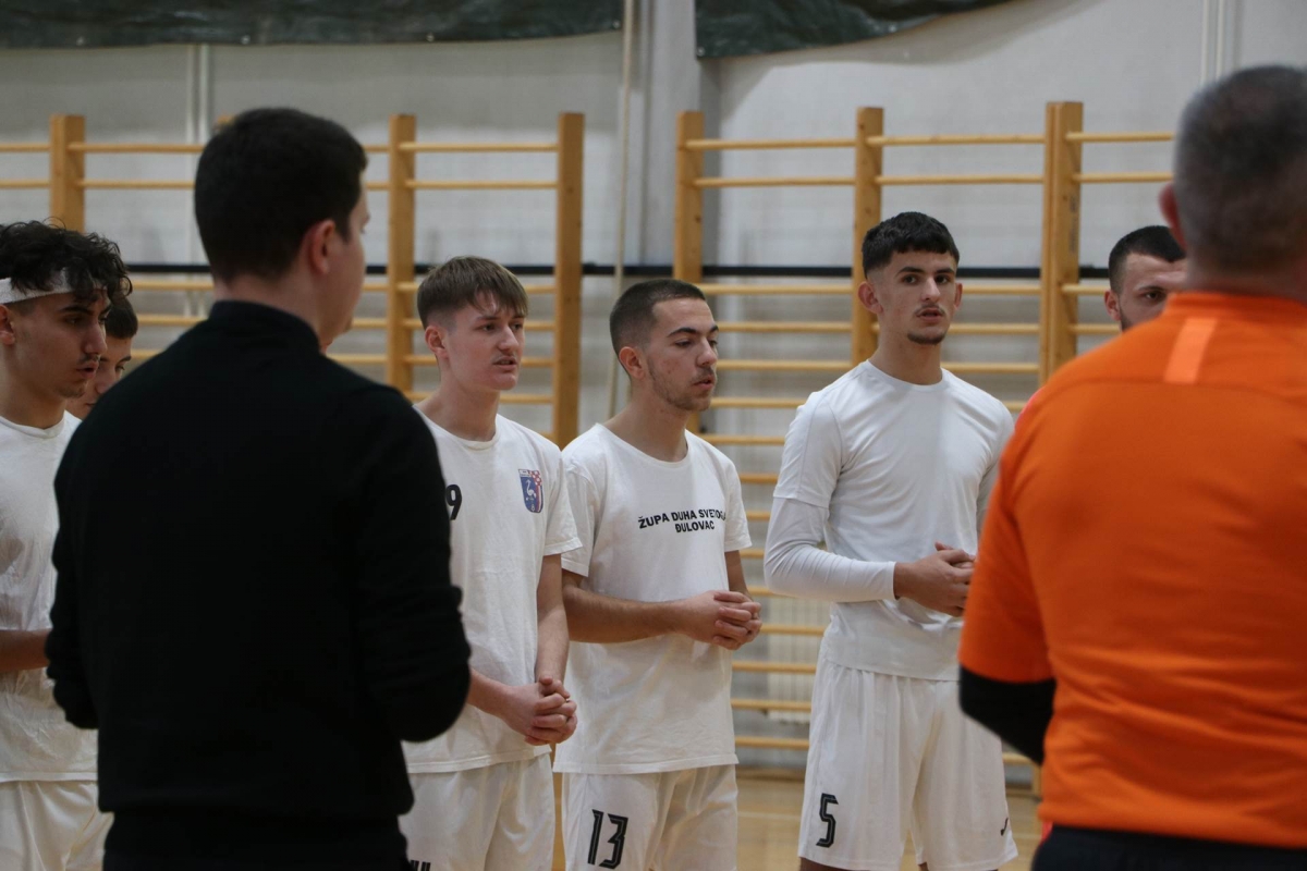 Započela je Katolička malonogometna liga: Prve utakmice odigrane u dvorani u Velikoj