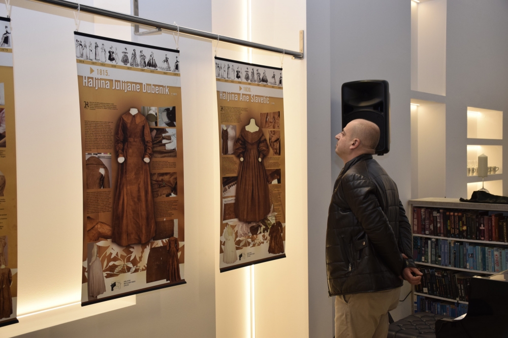 U požeškoj knjižnici otvorena izložba 25. godina Konzervatorskog odjela u Požegi