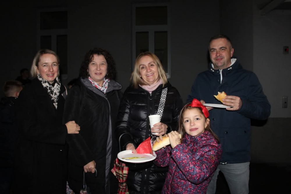 FOTO: Advent u požeškoj Katoličkoj osnovnoj školi