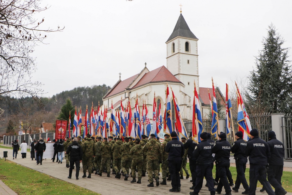 Hodočašće hrvatskih branitelja u Voćin prigodom godišnjice njegova stradanja