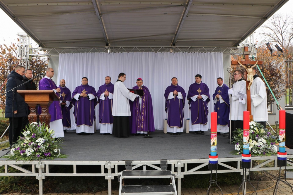 Hodočašće hrvatskih branitelja u Voćin prigodom godišnjice njegova stradanja