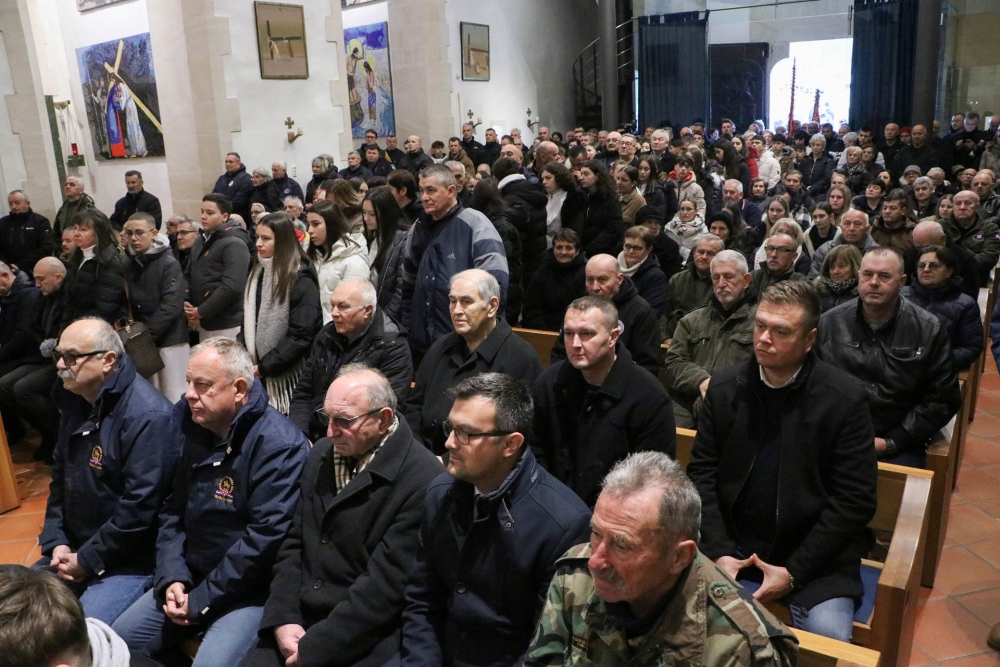 Hodočašće hrvatskih branitelja u Voćin prigodom godišnjice njegova stradanja