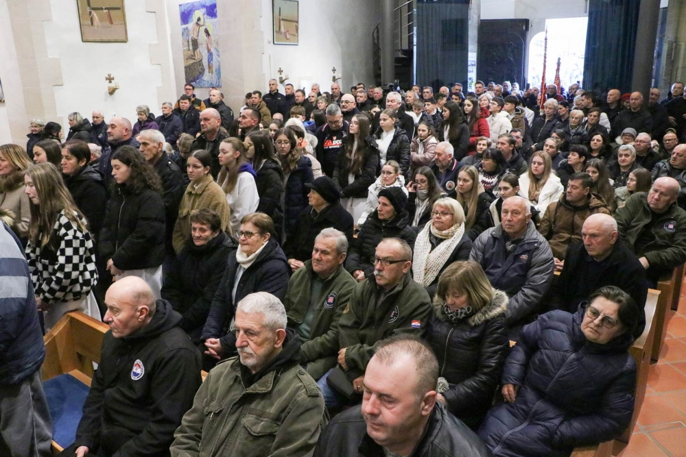 Hodočašće hrvatskih branitelja u Voćin prigodom godišnjice njegova stradanja