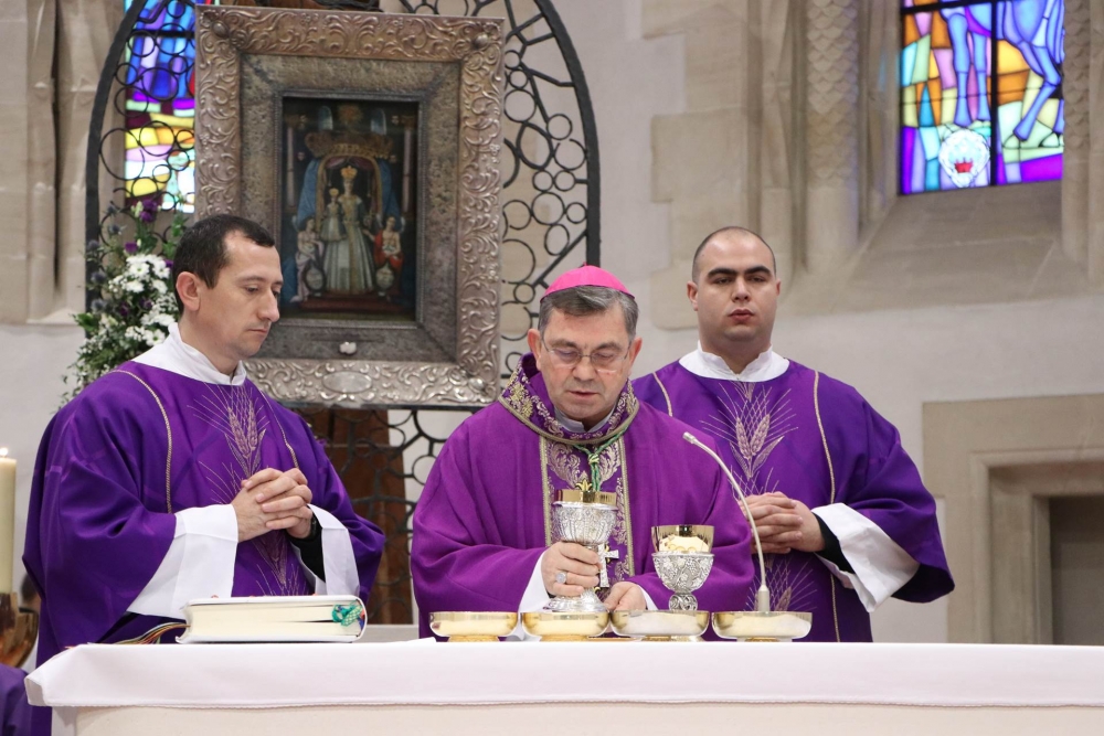 Hodočašće hrvatskih branitelja u Voćin prigodom godišnjice njegova stradanja