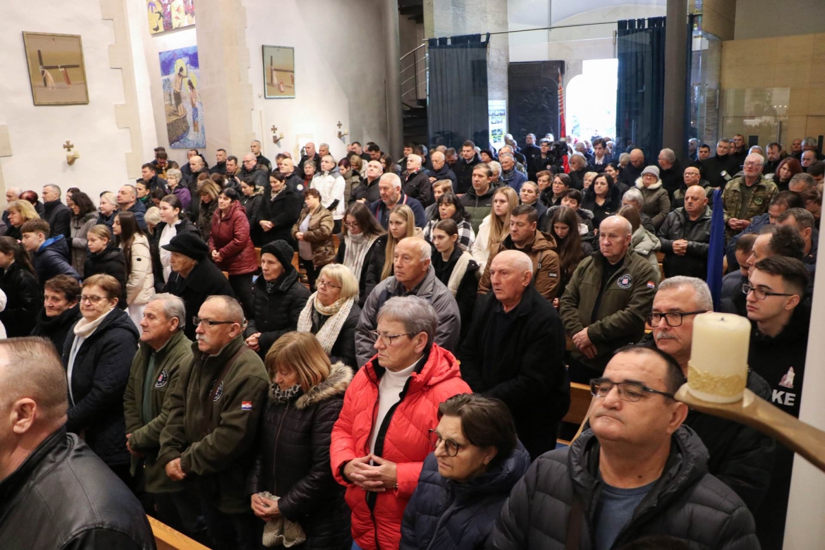 Hodočašće hrvatskih branitelja u Voćin prigodom godišnjice njegova stradanja