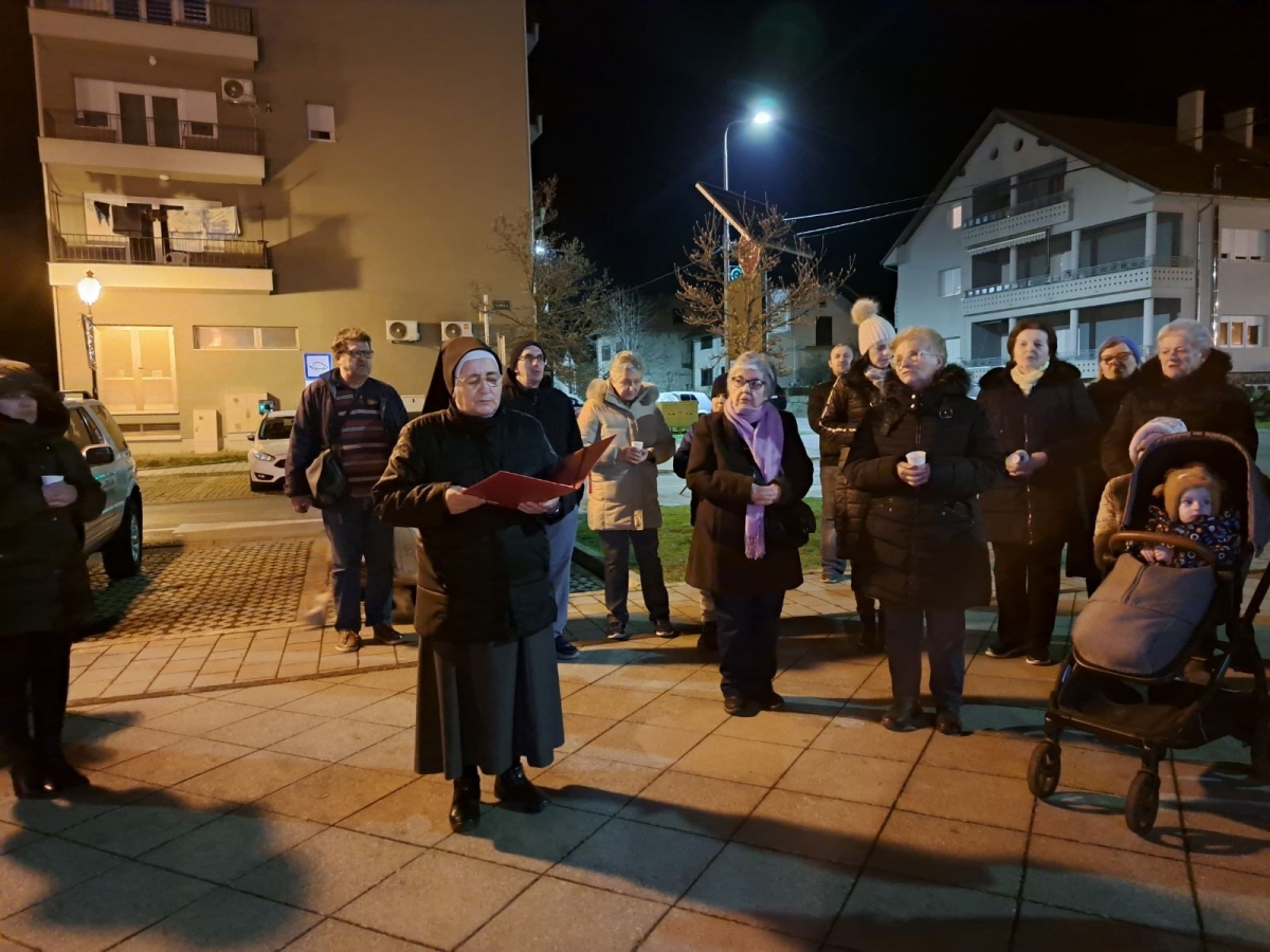 U Lipiku zapaljena posljednja adventska svijeća
