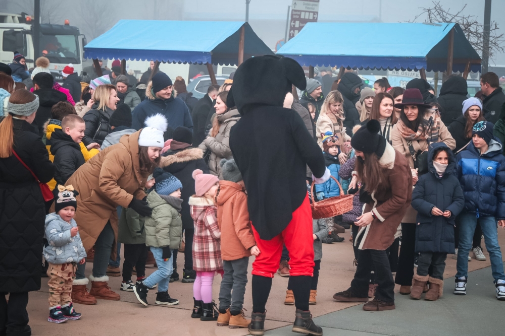 PLETERNICA: Doček Nove godine u podne