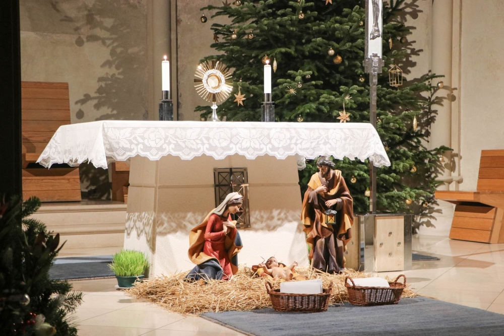 Molitveno bdijenje uoči Nove godine u požeškoj crkvi sv. Lovre