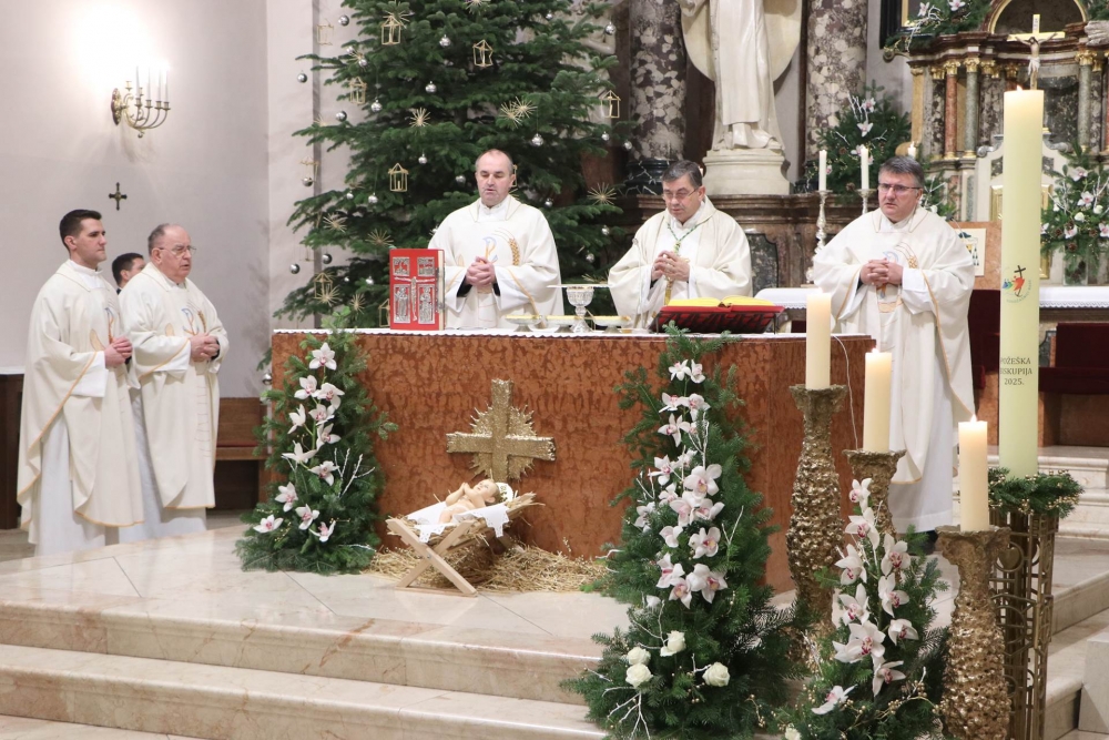 FOTO: Svetkovina Svete Marije Bogorodice u Požegi