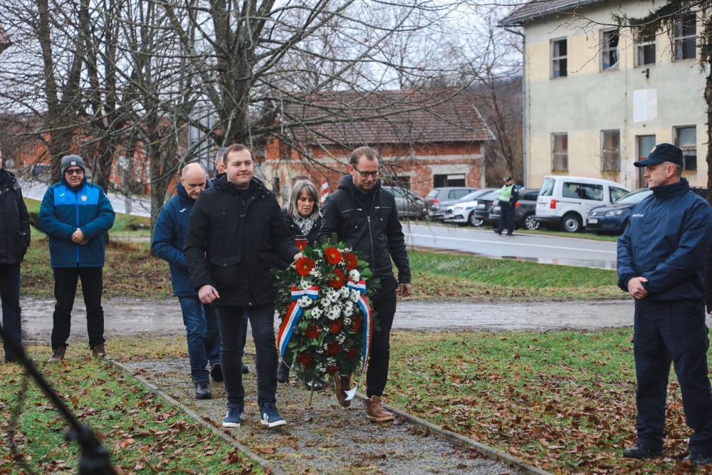 ŠPANOVICA: Obilježena 33. obljetnica pogibije četvorice hrvatskih branitelja 63. “A“ samostalne gardijske bojne ZNG-a Požega