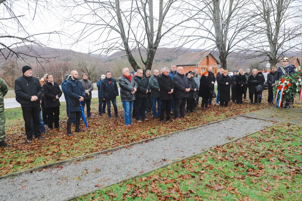 ŠPANOVICA: Obilježena 33. obljetnica pogibije četvorice hrvatskih branitelja 63. “A“ samostalne gardijske bojne ZNG-a Požega