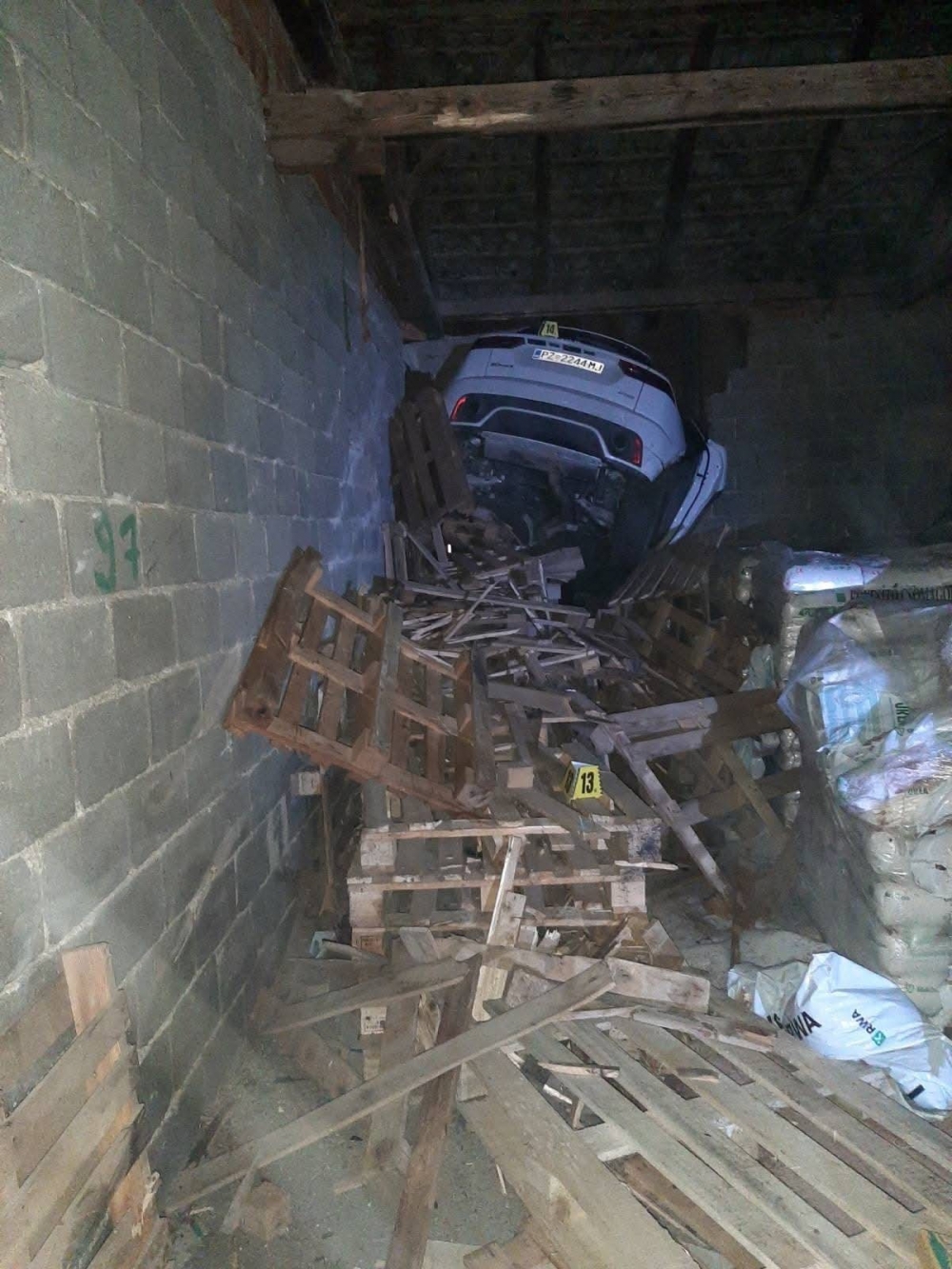 Rušio sve pred sobom: U Velikoj probio kapiju i dvorišnu zgradu. Napuhao je 1,46