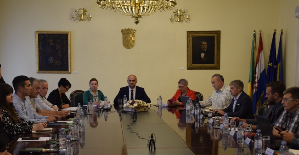 Trebaju li Požežani formirati veliku predizbornu koaliciju kako bi pobijedili HDZ?