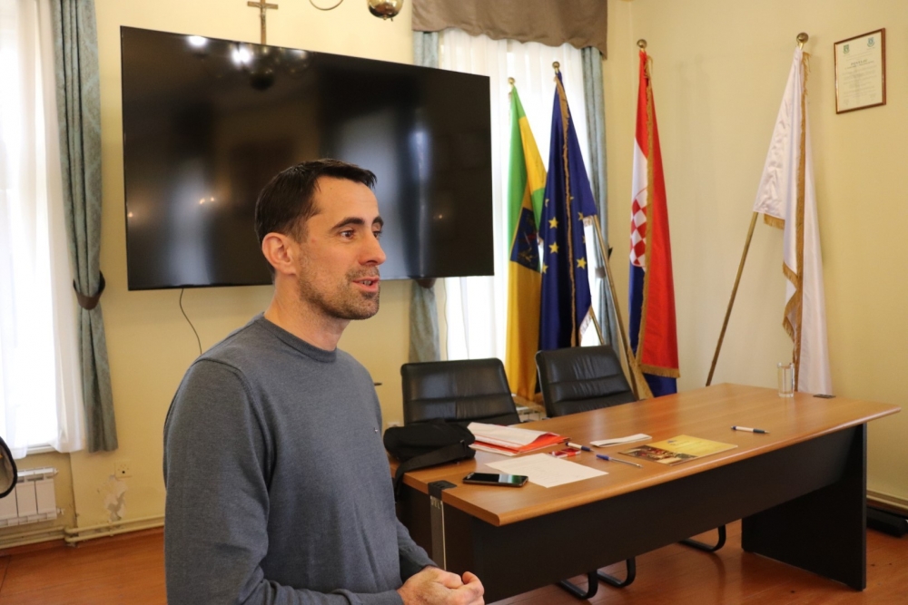 Obitelj Borovičkić iz Poljane osvojila titulu najljepše božićne okućnice Lipika