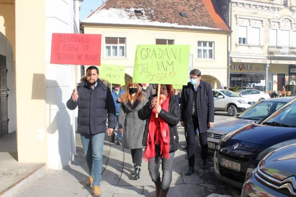 Prije četiri godine održan prosvjed pred Gradskom upravom. Čini nam se da je danas situacija puno gora nego prije