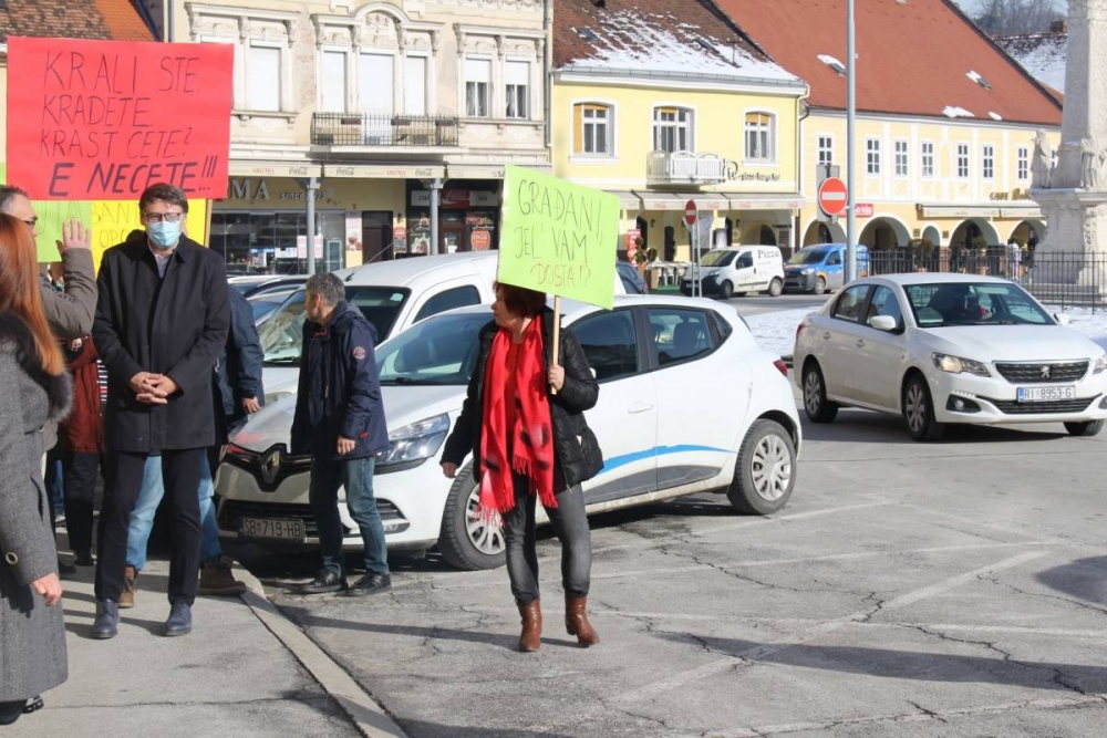 Prije četiri godine održan prosvjed pred Gradskom upravom. Čini nam se da je danas situacija puno gora nego prije