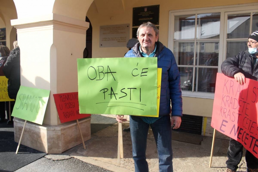 Prije četiri godine održan prosvjed pred Gradskom upravom. Čini nam se da je danas situacija puno gora nego prije