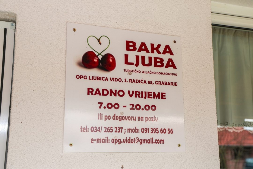 Turističko seljačko domaćinstvo Baka Ljuba: Otkrijte autentične okuse i tradiciju Slavonije