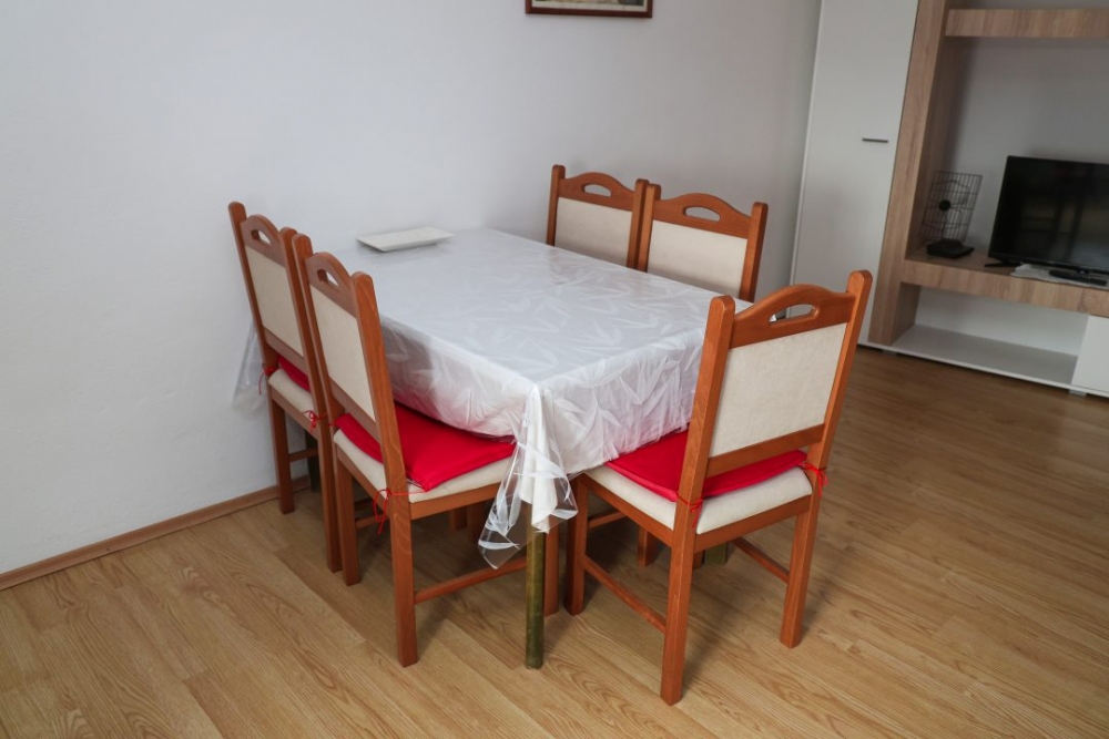 Turističko seljačko domaćinstvo Baka Ljuba: Otkrijte autentične okuse i tradiciju Slavonije