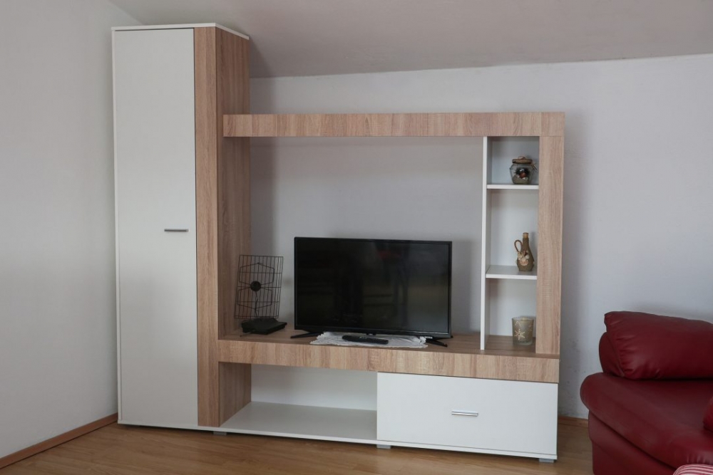 Turističko seljačko domaćinstvo Baka Ljuba: Otkrijte autentične okuse i tradiciju Slavonije