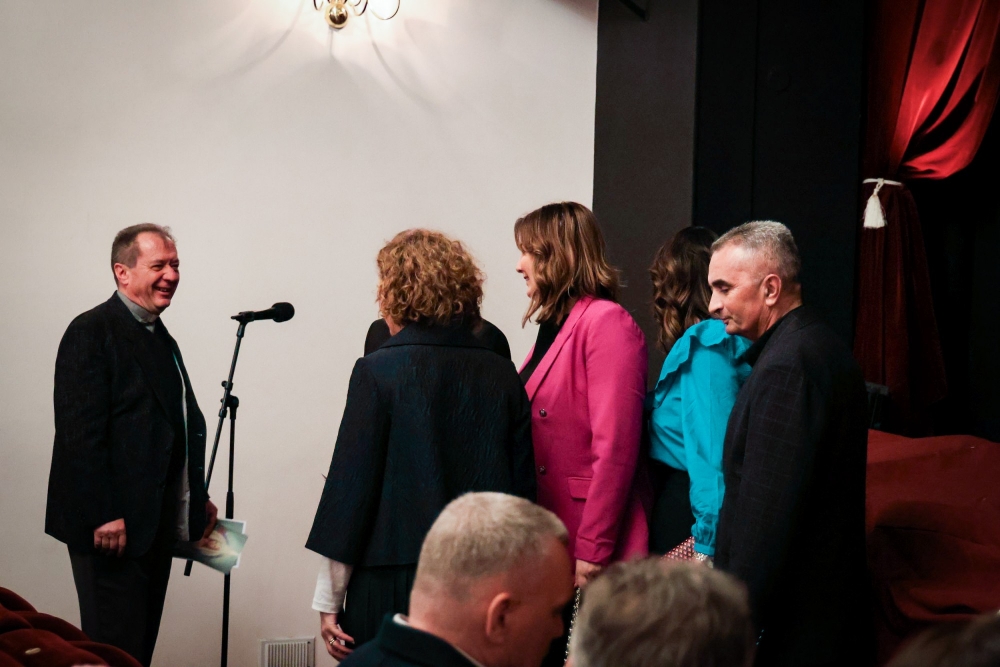 Ministrica kulture i medija na proslavi 30. rođendana Gradskog kazališta Požega, uz premijeru „Svete Rožalije“