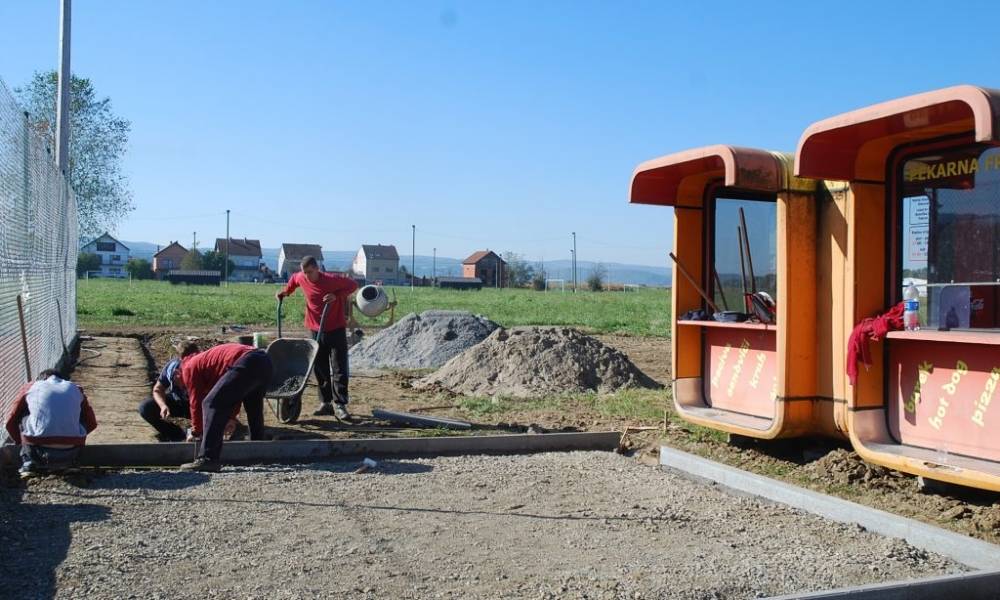 Novi sadržaji na teniskim terenima: Uskoro spremište, sjenilo, pješačka staza