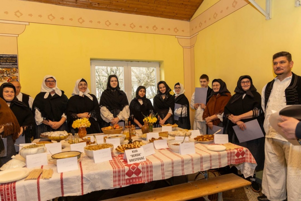 Foto: U Bektežu četvrti put održana manifestacija „Što su jeli naši stari u korizmi“