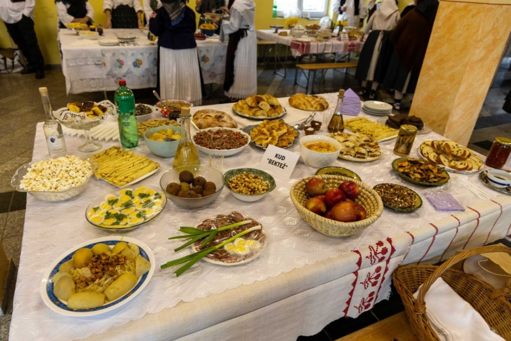 Foto: U Bektežu četvrti put održana manifestacija „Što su jeli naši stari u korizmi“