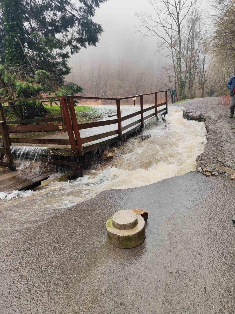 FOTO: Zbog poplava se ne može do Jankovca