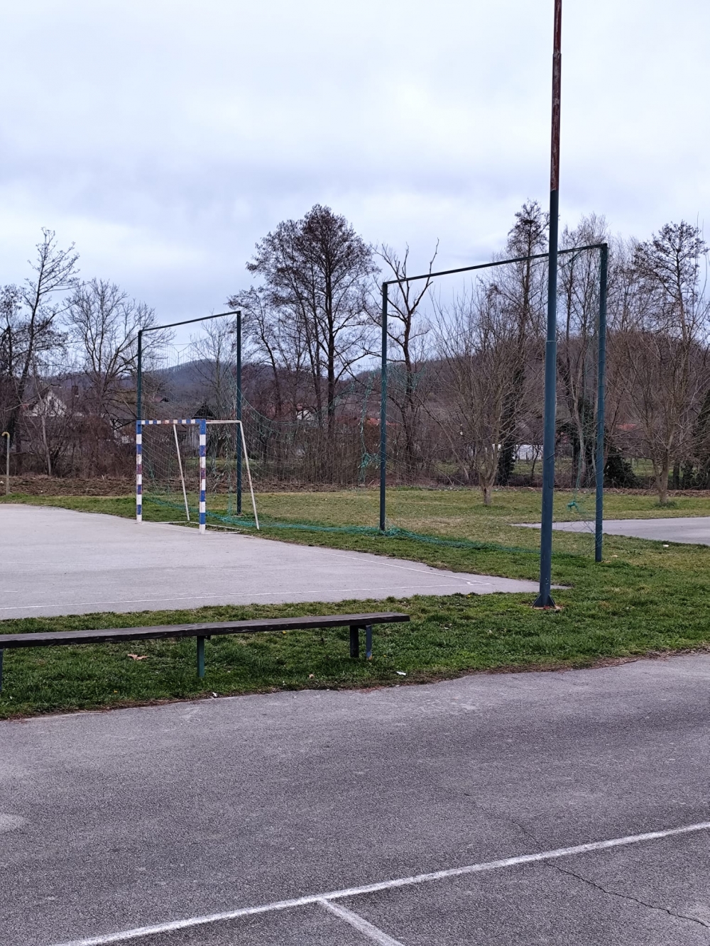 Loša infrastruktura i zapuštena općina očito nisu prepreka da Mandić ide u 9. načelnički mandat