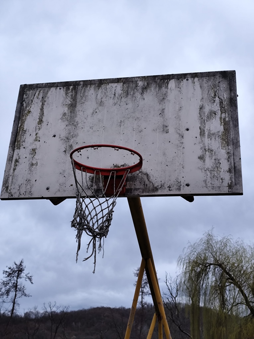 Loša infrastruktura i zapuštena općina očito nisu prepreka da Mandić ide u 9. načelnički mandat