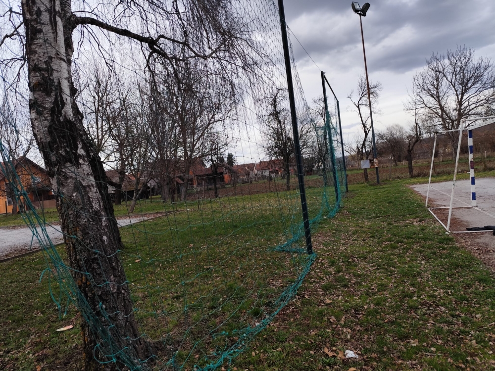 Loša infrastruktura i zapuštena općina očito nisu prepreka da Mandić ide u 9. načelnički mandat