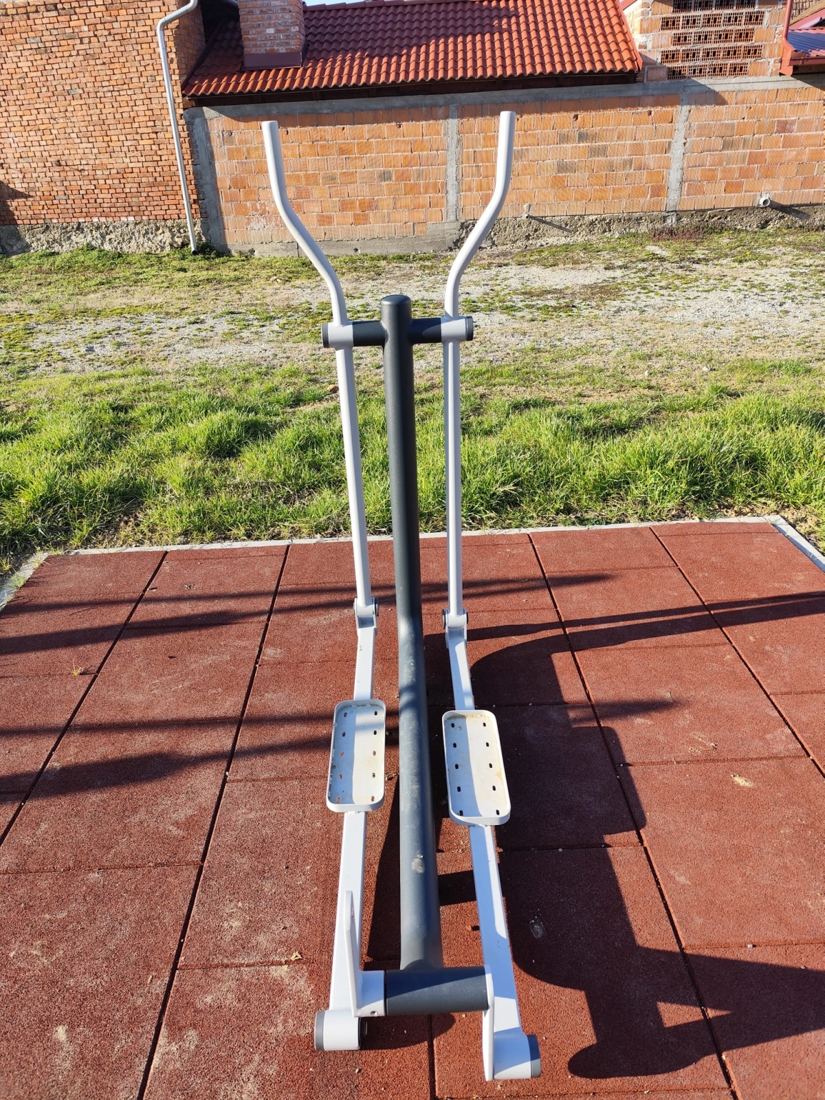 Loša infrastruktura i zapuštena općina očito nisu prepreka da Mandić ide u 9. načelnički mandat