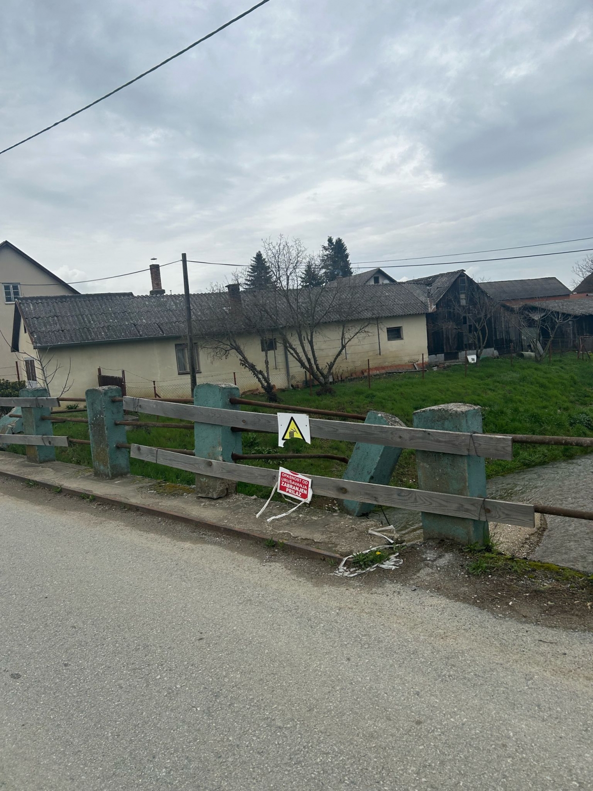 Loša infrastruktura i zapuštena općina očito nisu prepreka da Mandić ide u 9. načelnički mandat