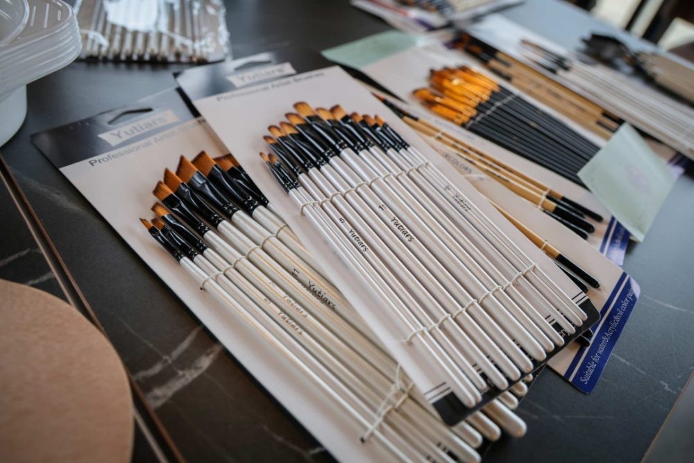 Održana radionica Gutljaj inspiracije – slikanje uz vino uz stručno vodstvo Maje Gjajić