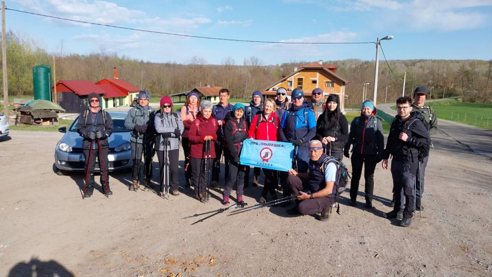 ’Gojzerice’ u nedjelju obišle Španovicu - Čaklovačku kulu - Omanovac
